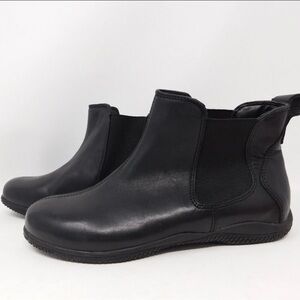 SoftWalk Women's Boots Highland Leather Chelsea Black Ankle Booties S2053 7.5M